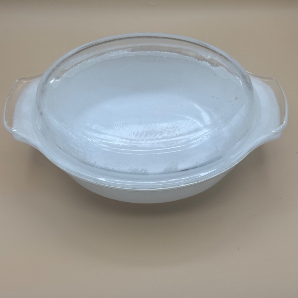 Fire-King Casserole Dish Unisex 1.5 QT White Fair Milk Glass Oval Lid 432 USA